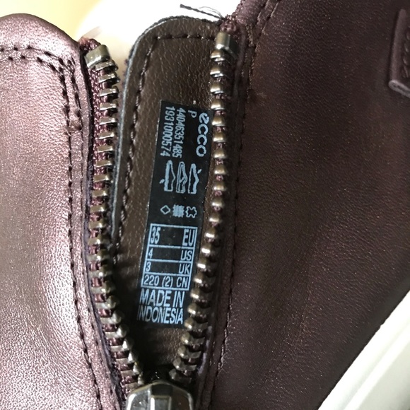 ECCO Soft 7 Zip Bootie Sneaker - Picture 7 of 12